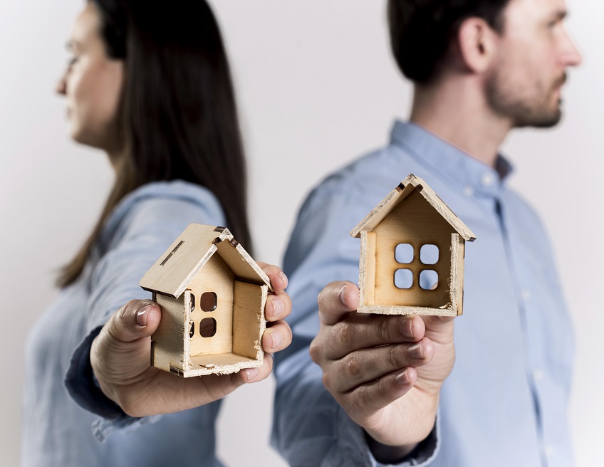 Делба и продажба на придобит при фактическо съжителство имот