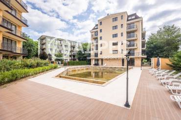 Тристаен апартамент, Варна, к.к. Св.Св. Константин и Елена, 648003, Снимка 1