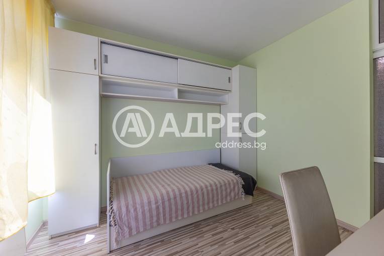 Тристаен апартамент, Варна, Базар "Левски", 693003, Снимка 2