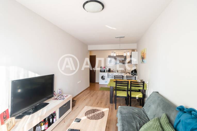 Двустаен апартамент, Варна, Колхозен пазар, 693005, Снимка 1