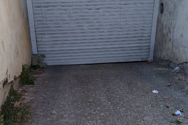 Паркомясто/Гаражна клетка, Благоевград, Широк център, 627006, Снимка 1