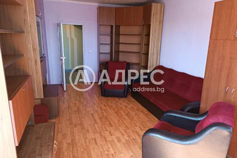 Тристаен апартамент, Разград, Орел, 687008, Снимка 1