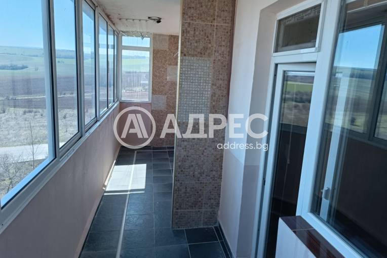 Тристаен апартамент, Разград, Орел, 687008, Снимка 5