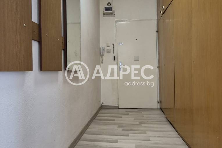 Тристаен апартамент, София, Лагера, 687009, Снимка 11