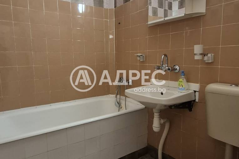 Тристаен апартамент, София, Лагера, 687009, Снимка 12