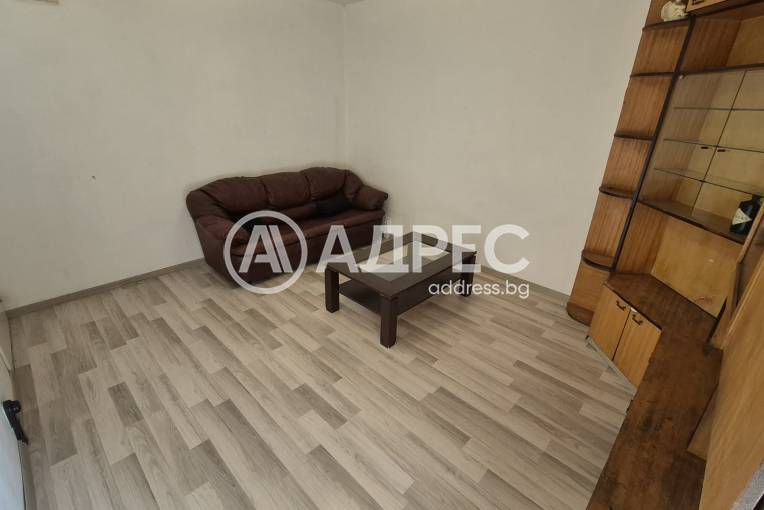 Тристаен апартамент, София, Лагера, 687009, Снимка 2