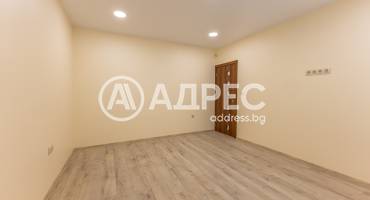 Двустаен апартамент, Варна, Идеален център, 700009, Снимка 3