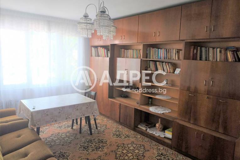 Многостаен апартамент, Разград, Варош, 661010, Снимка 1