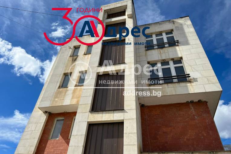 Офис Сграда/Търговски център, Севлиево, жк. "д-р. Атанас Москов", 569011, Снимка 2