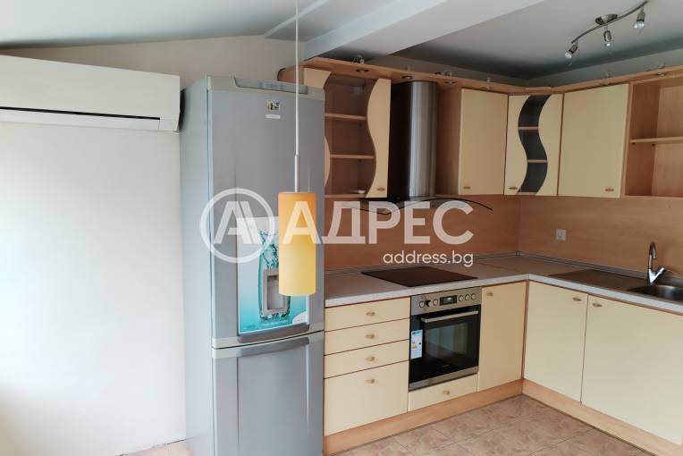 Тристаен апартамент, Варна, Спортна зала, 671011, Снимка 1