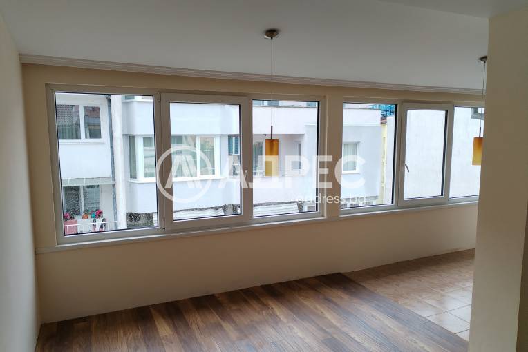 Тристаен апартамент, Варна, Спортна зала, 671011, Снимка 4