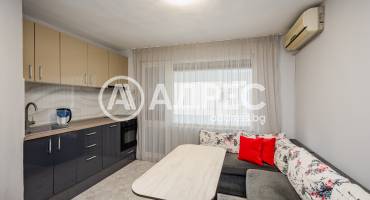 Тристаен апартамент, Варна, Колхозен пазар, 701012, Снимка 3