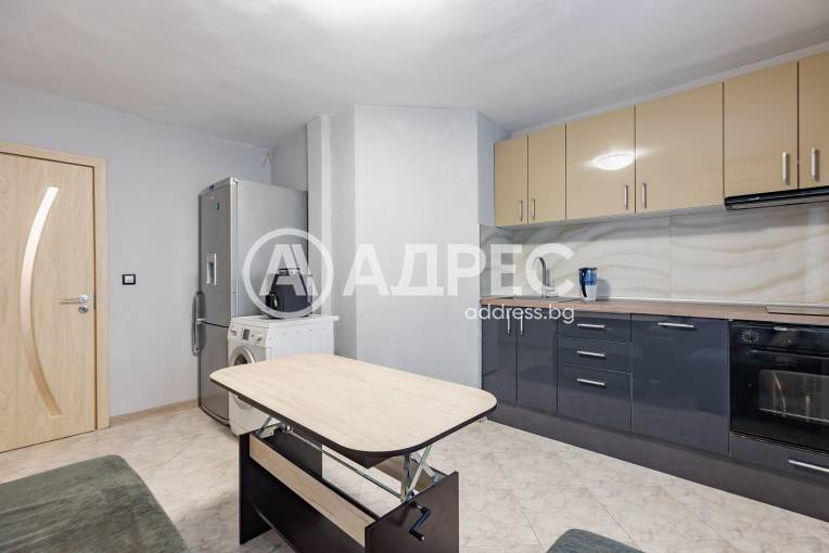 Тристаен апартамент, Варна, Колхозен пазар, 701012, Снимка 5