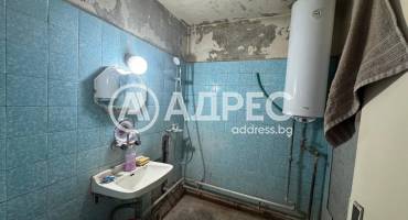 Многостаен апартамент, Нови пазар, 683013, Снимка 2