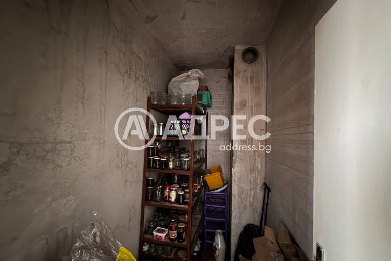 Многостаен апартамент, Нови пазар, 683013, Снимка 4