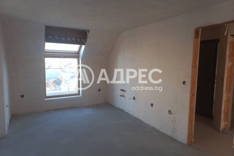 Тристаен апартамент, Варна, Колхозен пазар, 685014, Снимка 1