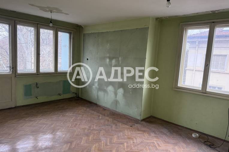 Тристаен апартамент, Плевен, Идеален център, 689014, Снимка 2