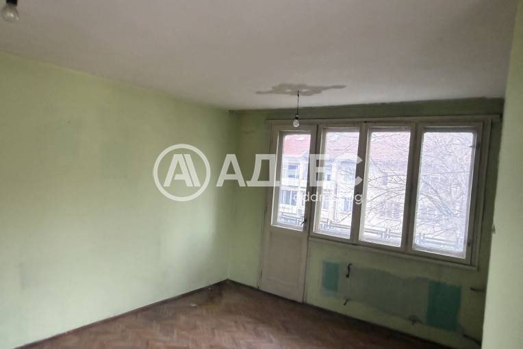 Тристаен апартамент, Плевен, Идеален център, 689014, Снимка 3