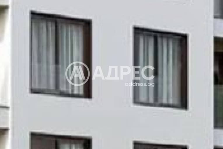 Тристаен апартамент, София, Изток, 681015, Снимка 1