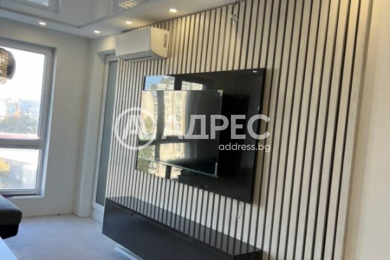 Тристаен апартамент, Пловдив, Остромила, 687015, Снимка 1