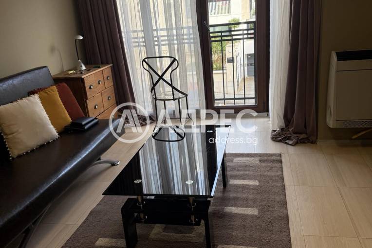 Двустаен апартамент, Варна, Идеален център, 674017, Снимка 2