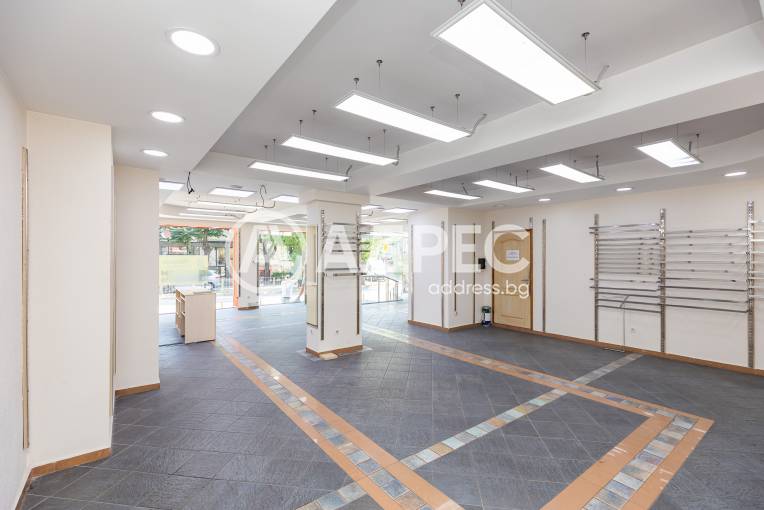 Магазин, Варна, Червен площад, 660018, Снимка 1