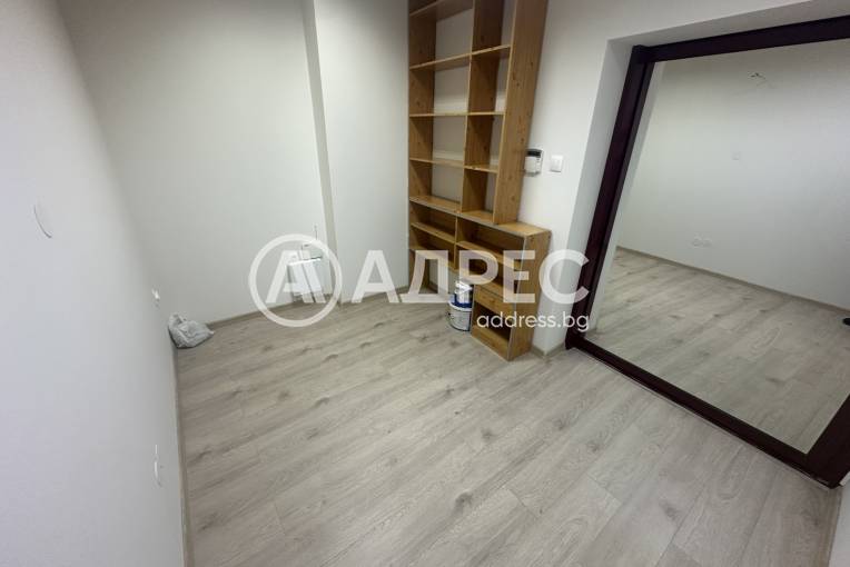 Тристаен апартамент, София, Оборище, 698018, Снимка 7
