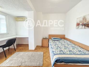 Многостаен апартамент, Варна, Червен площад, 697019, Снимка 1