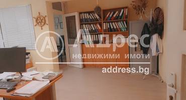 Многостаен апартамент, Варна, ЖП Гара, 587021, Снимка 2