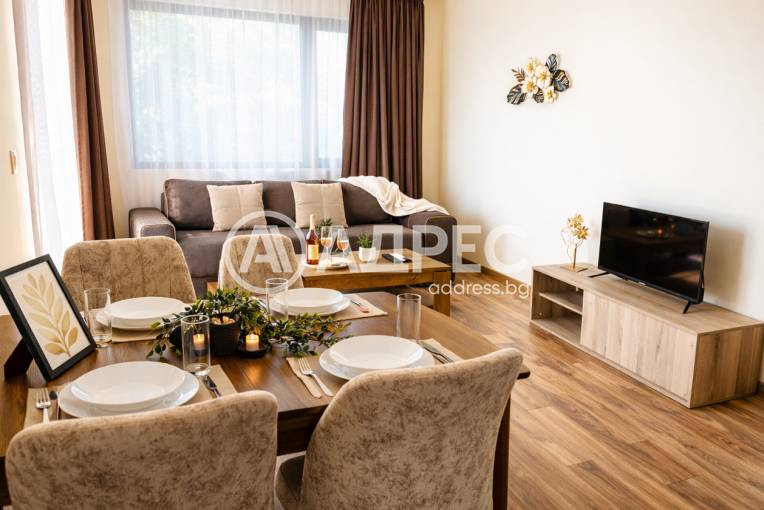 Тристаен апартамент, Варна, к.к. Св.Св. Константин и Елена, 660024, Снимка 1