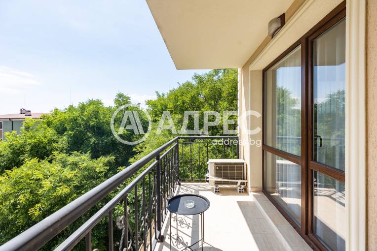 Тристаен апартамент, Варна, к.к. Св.Св. Константин и Елена, 660024, Снимка 1