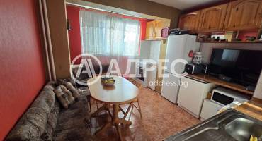 Тристаен апартамент, Плевен, Център, 667024, Снимка 1