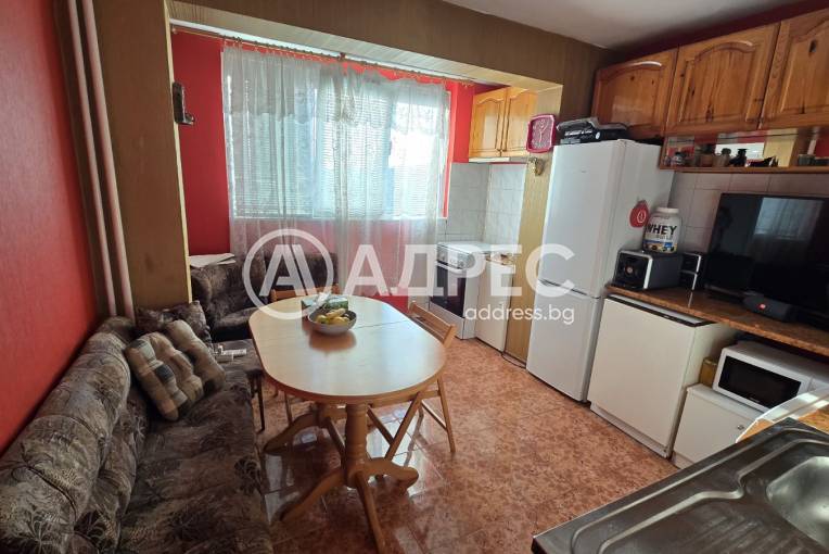 Тристаен апартамент, Плевен, Център, 667024, Снимка 1