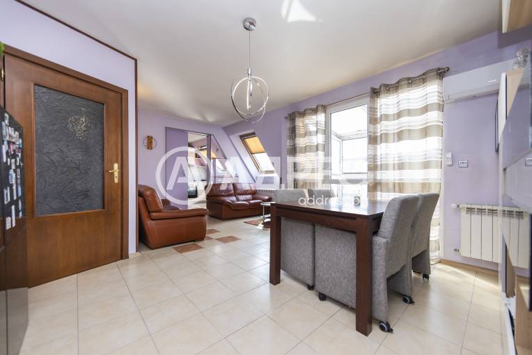 Тристаен апартамент, София, Център, 688024, Снимка 1