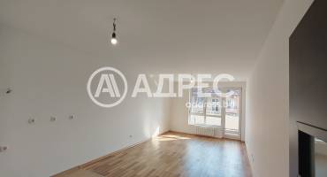 Тристаен апартамент, София, Банишора, 688026, Снимка 2