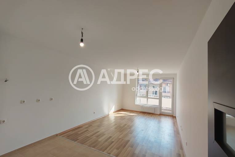 Тристаен апартамент, София, Банишора, 688026, Снимка 2