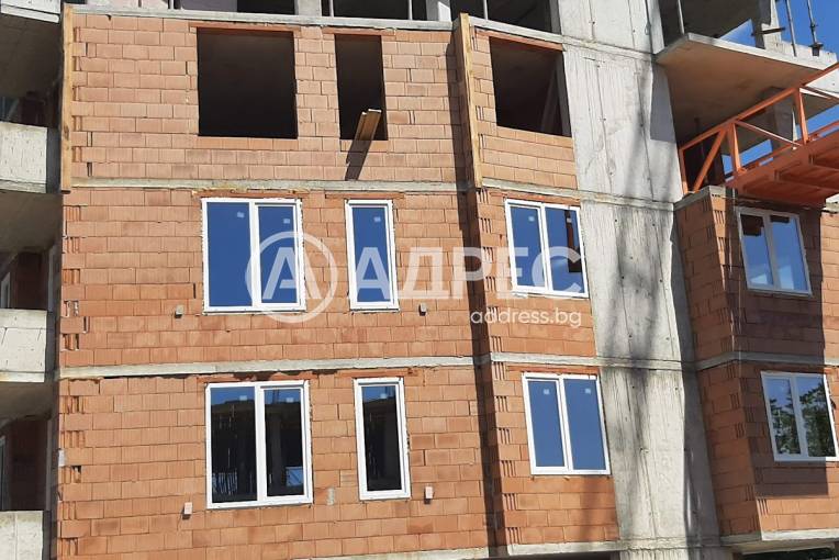 Тристаен апартамент, София, Левски В, 652027, Снимка 1