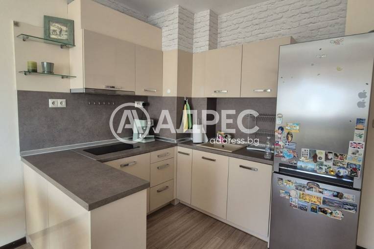 Двустаен апартамент, Варна, Левски, 680027, Снимка 1