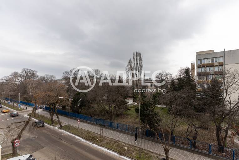 Тристаен апартамент, Варна, Окръжна болница, 681029, Снимка 13