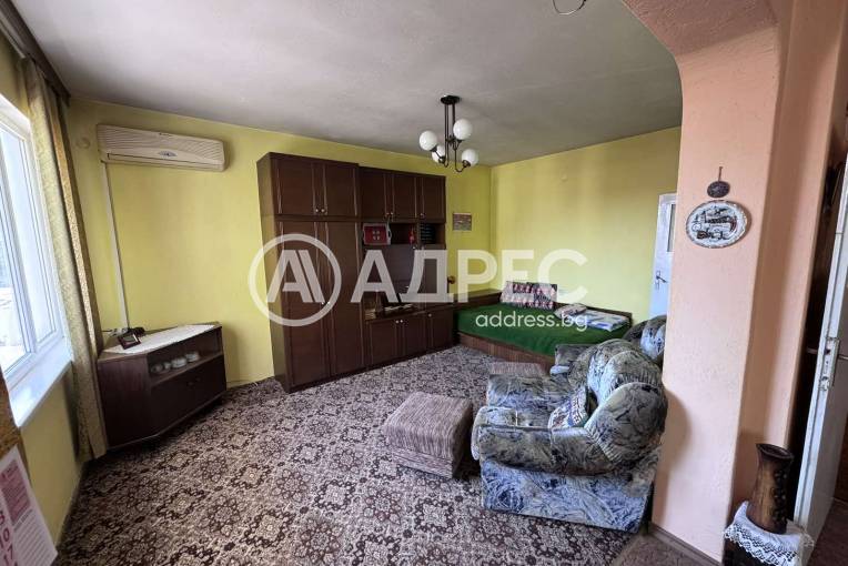 Етаж от къща, Нови пазар, 683029, Снимка 3