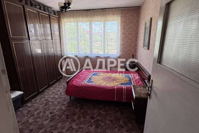 Етаж от къща, Нови пазар, 683029, Снимка 4