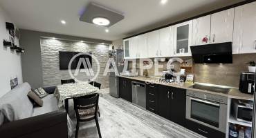 Тристаен апартамент, Плевен, Сторгозия, 675032, Снимка 1