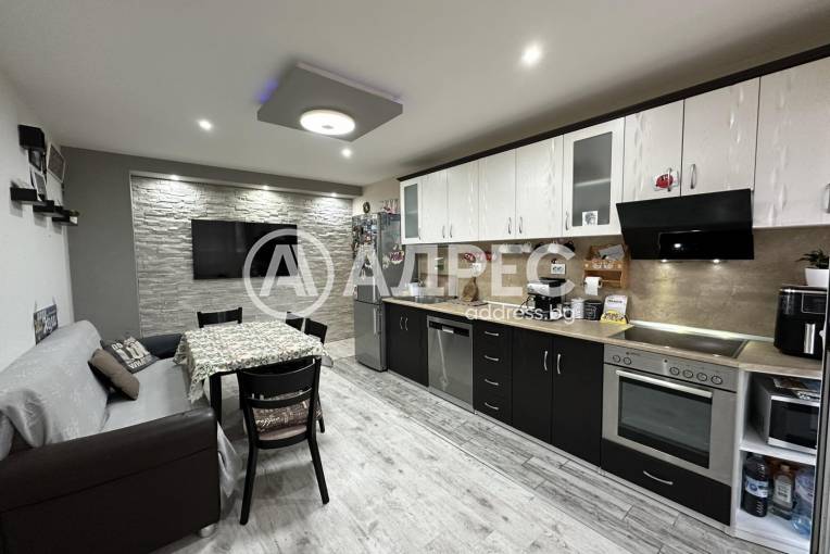 Тристаен апартамент, Плевен, Сторгозия, 675032, Снимка 1