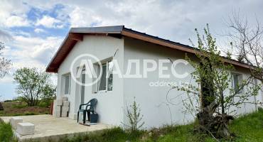 Къща/Вила, Варна, м-ст Боровец - север, 677037, Снимка 1