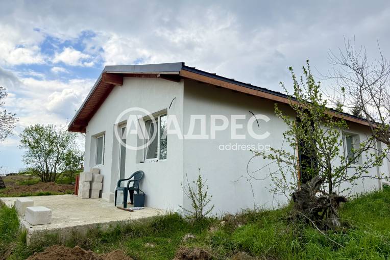 Къща/Вила, Варна, м-ст Боровец - север, 677037, Снимка 1