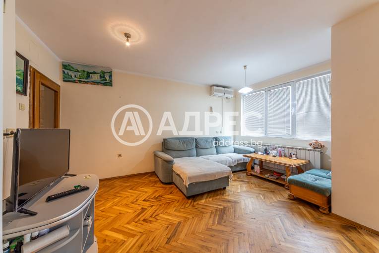 Тристаен апартамент, Варна, Спортна зала, 676038, Снимка 2