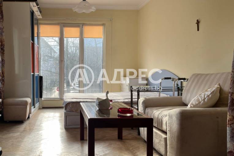 Тристаен апартамент, София, Яворов, 681038, Снимка 2