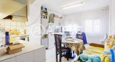 Тристаен апартамент, Плевен, Идеален център, 670042, Снимка 1