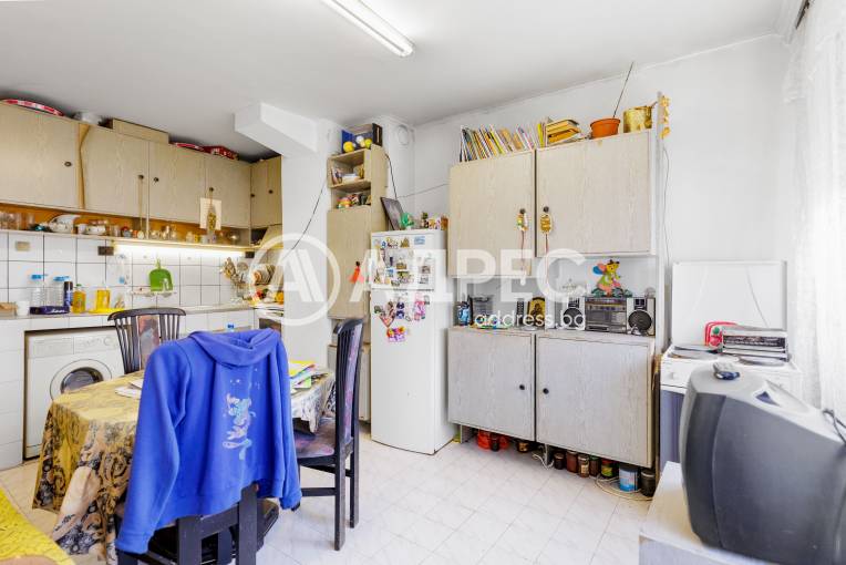 Тристаен апартамент, Плевен, Идеален център, 670042, Снимка 2