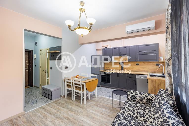 Тристаен апартамент, Варна, Общината, 677042, Снимка 1